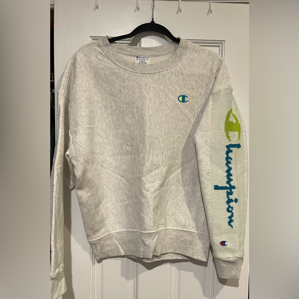 Grey Champion crewneck very cute.